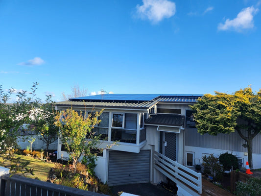 Hybrid Solar for North Shore Home